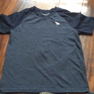 Abercrombie Kids Navy tee size 9/10